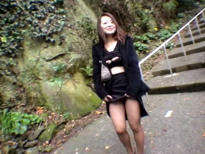 人妻恥悦旅行25の画像