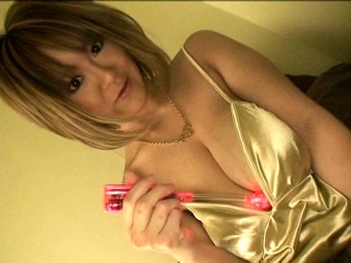 オナニー大好き107K チンチンを使った騎乗位オナニー みるみるくるみの画像