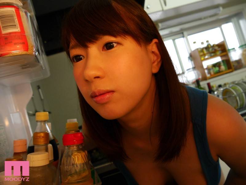 ほど良い大きさの着衣おっぱい。 秋月夕奈の画像
