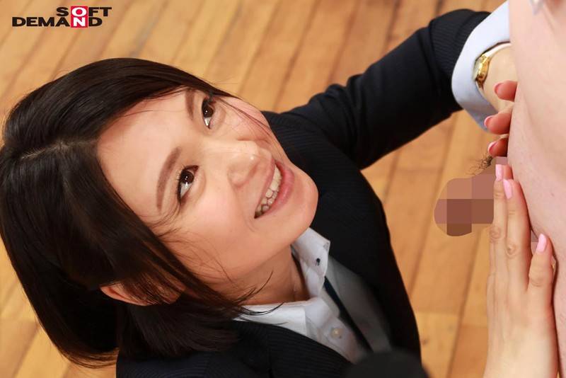 SOD女子社員 中途入社宣伝部 2年目 綾瀬麻衣子 挿入待ちの大行列！1対20の若手男優実力テストで激イキSEX大乱交の画像