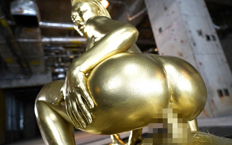 【VR】金粉VR 完全主観で黄金の巨乳羽生ありさとSEX!の画像